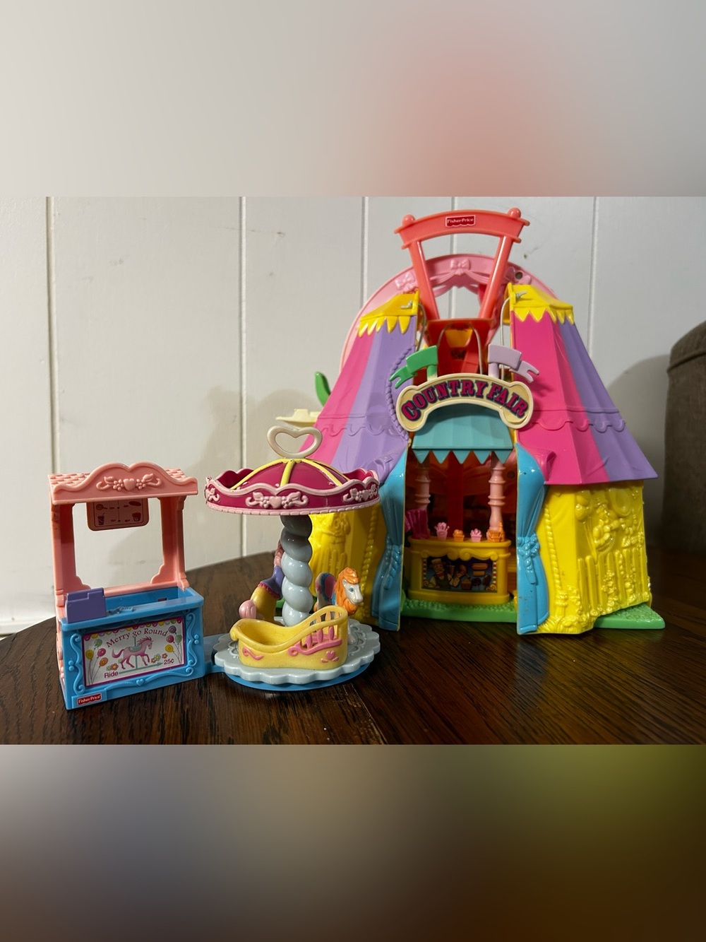 2003 Fisher-Price Country Fair Playset
